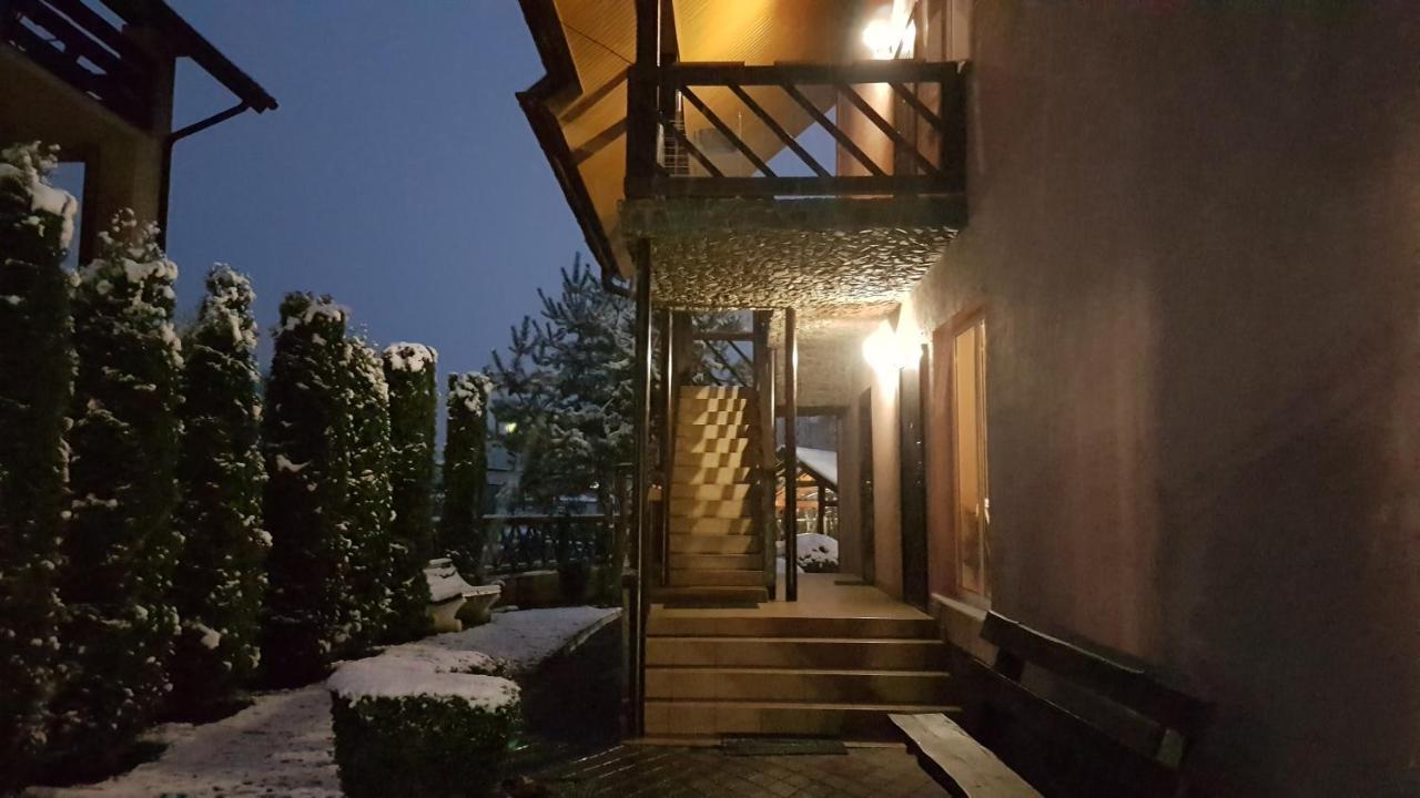 U Neli Hotel Solochin Bagian luar foto