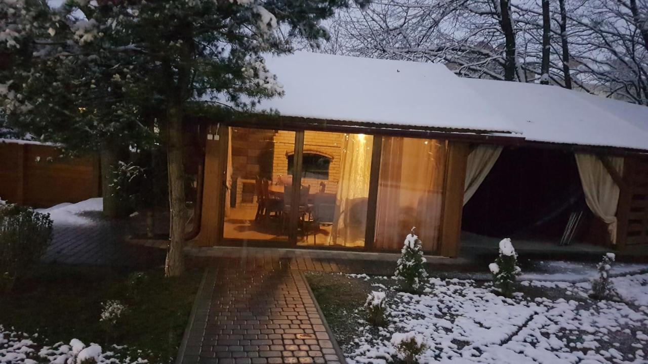 U Neli Hotel Solochin Bagian luar foto