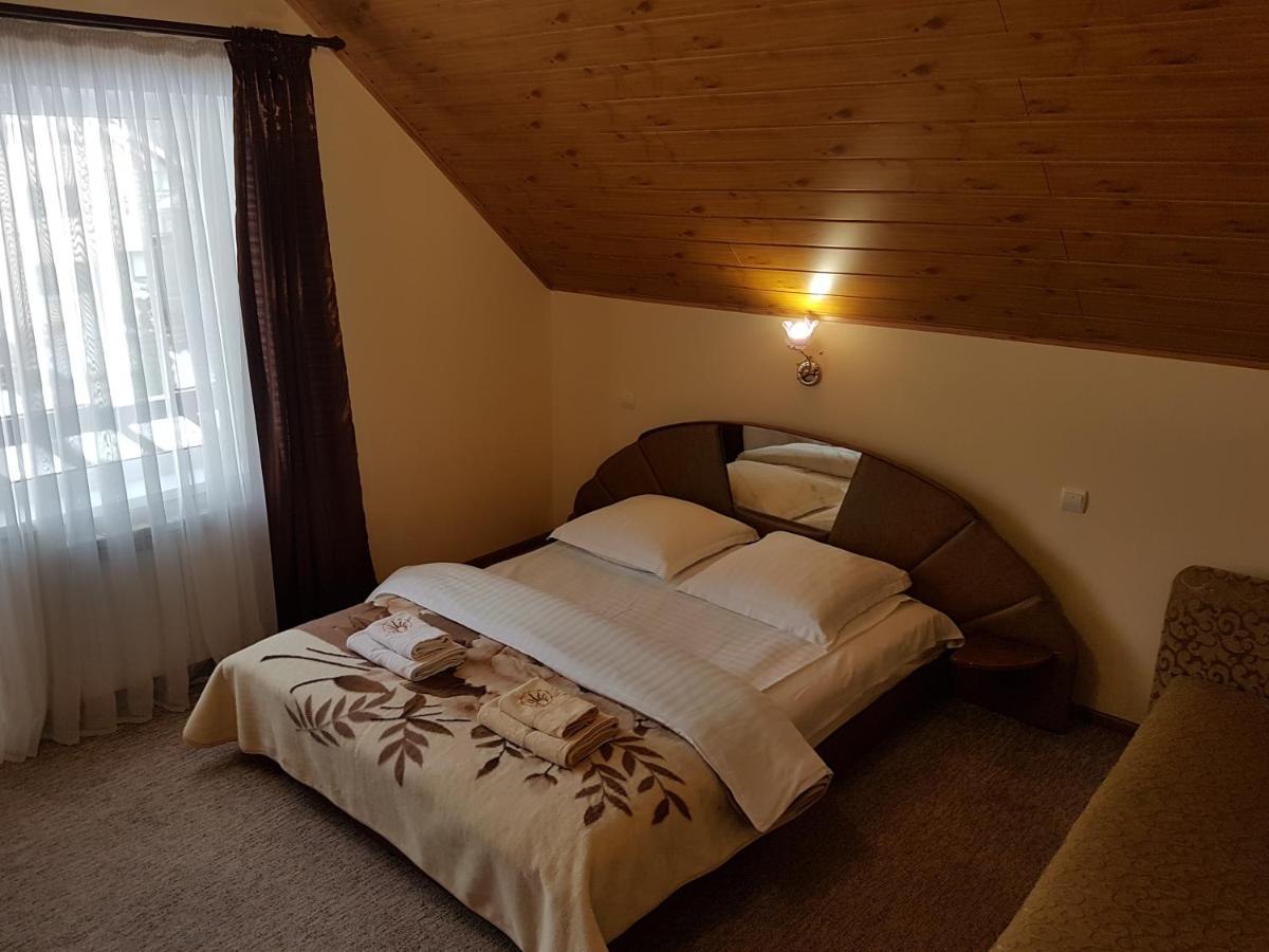U Neli Hotel Solochin Bagian luar foto