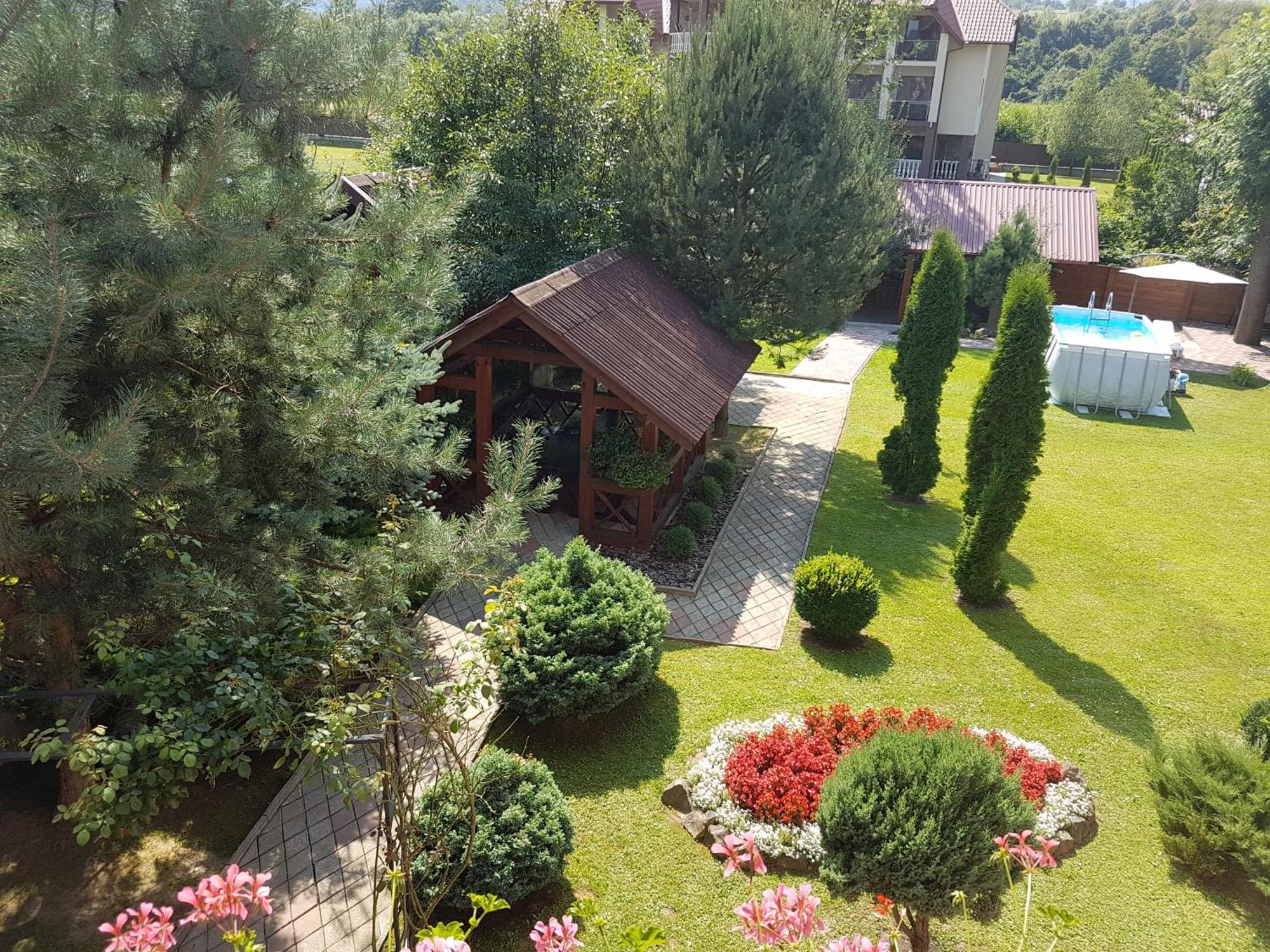 U Neli Hotel Solochin Bagian luar foto