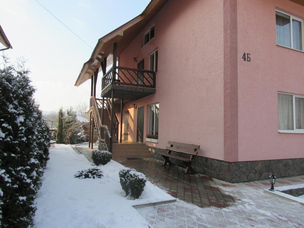 U Neli Hotel Solochin Bagian luar foto