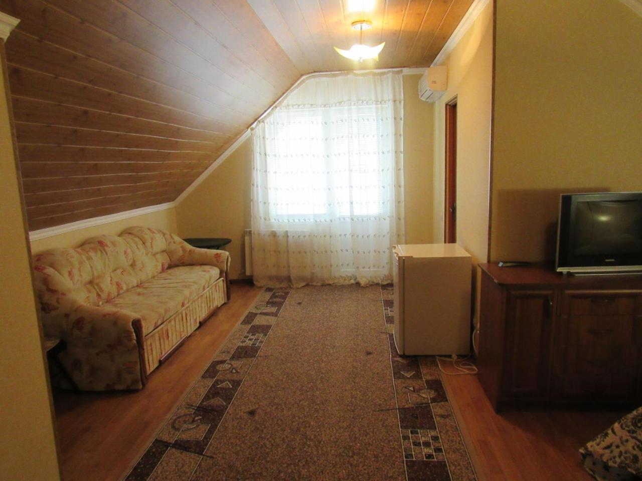 U Neli Hotel Solochin Bagian luar foto