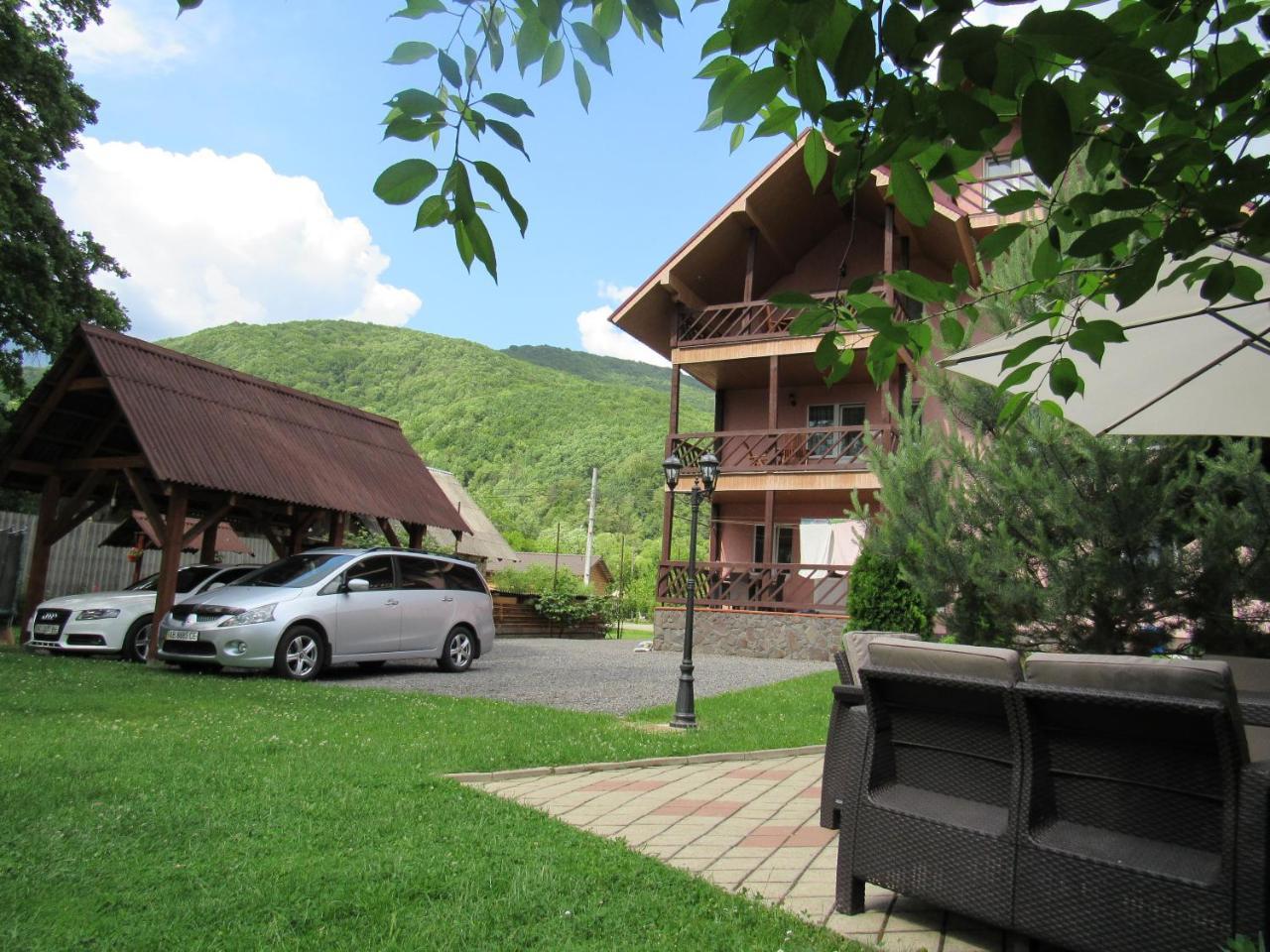 U Neli Hotel Solochin Bagian luar foto