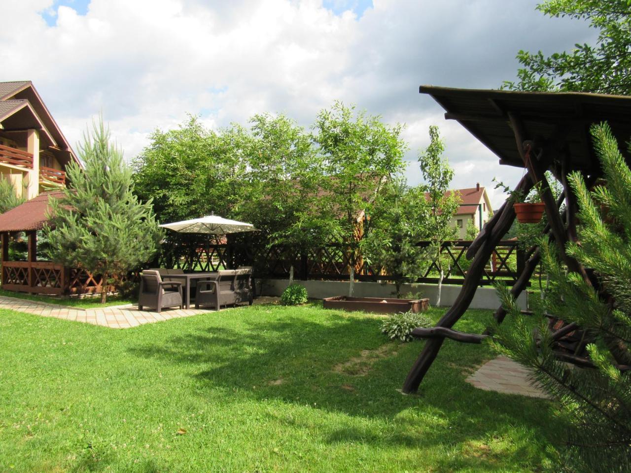 U Neli Hotel Solochin Bagian luar foto